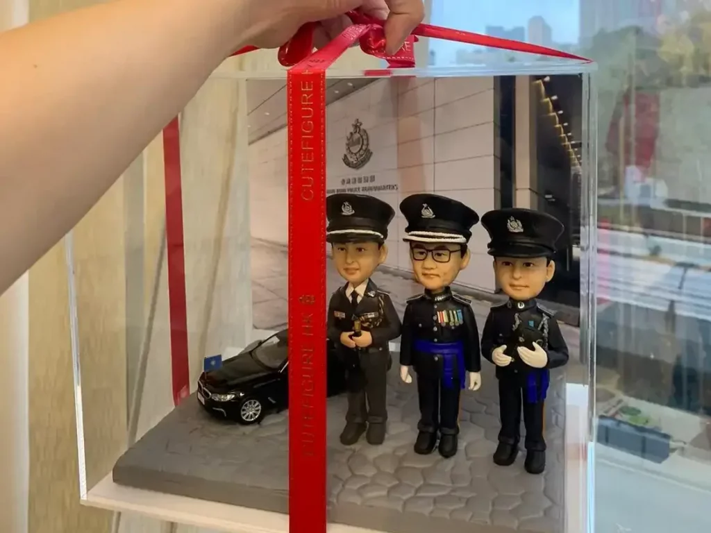 警察公仔 警察禮物 警察送禮 警察退休 警察升職禮物 警察畢業公仔 警察禮品廊 警察紀念品