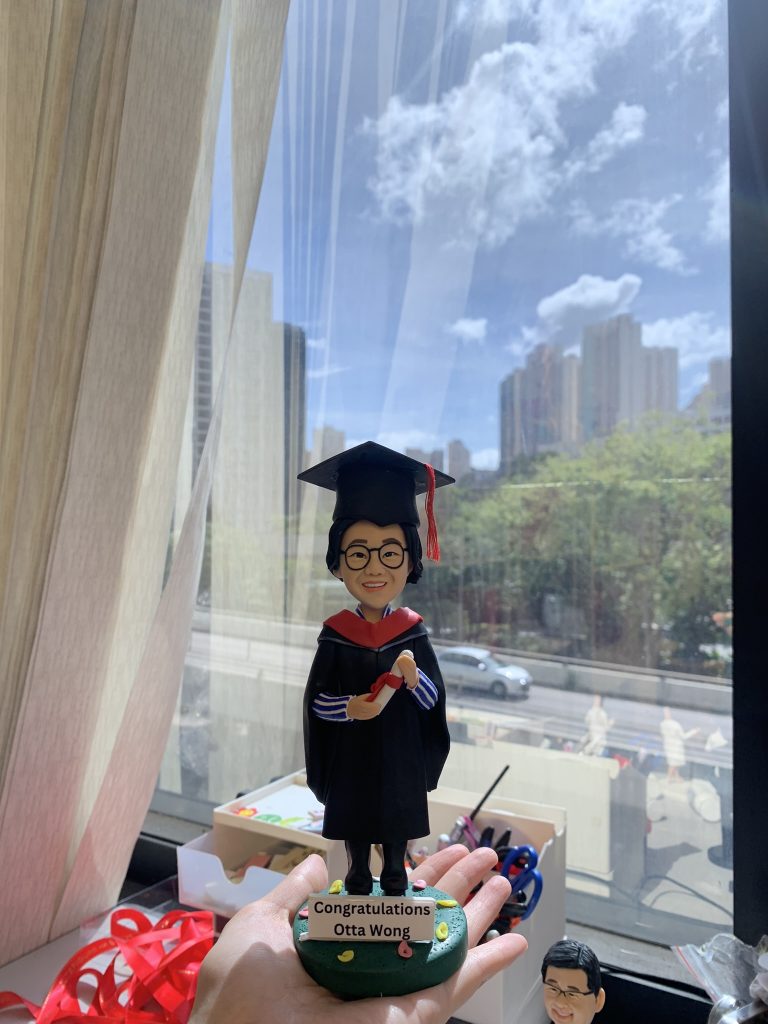 畢業公仔 畢業禮物 畢業公仔訂製 畢業公仔專門店 畢業公仔花, 畢業公仔邊度買 畢業公仔價錢, 畢業公仔推介, 畢業禮物 畢業禮物推薦, 大學畢業禮物, 大學畢業禮物男, 畢業禮物香港 大學畢業公仔