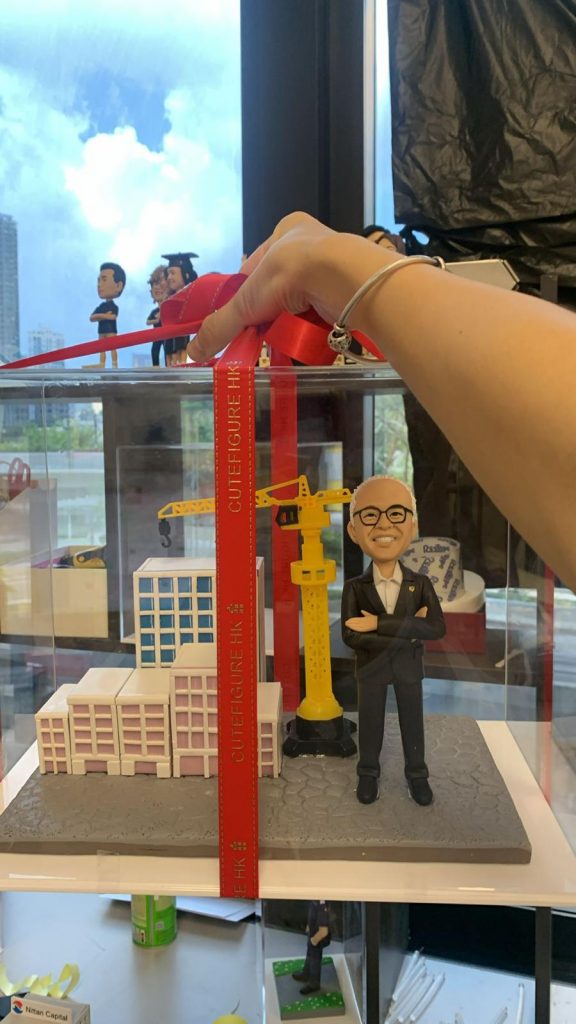 【從宏偉藍圖到匠心厚禮】CuteFigureHK 如何為華懋集團前行政總裁蔡宏興先生，鑄造榮休紀念