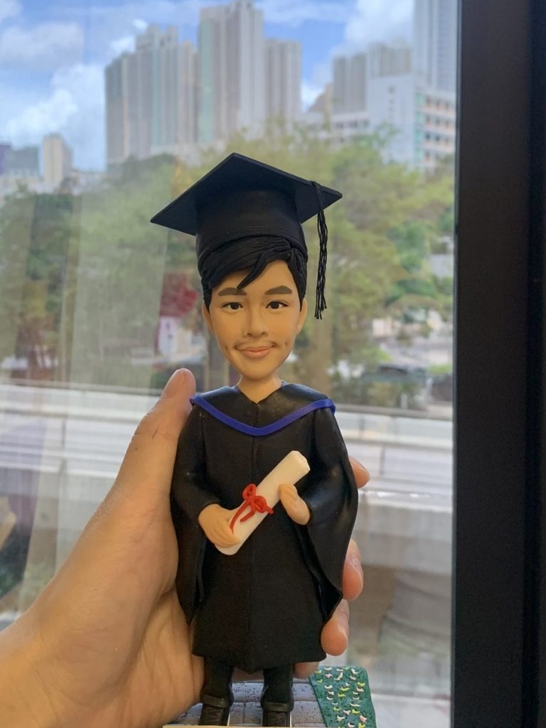 畢業公仔 畢業禮物 畢業公仔訂製 畢業公仔專門店 畢業公仔花, 畢業公仔邊度買 畢業公仔價錢, 畢業公仔推介, 畢業禮物 畢業禮物推薦, 大學畢業禮物, 大學畢業禮物男, 畢業禮物香港 大學畢業公仔