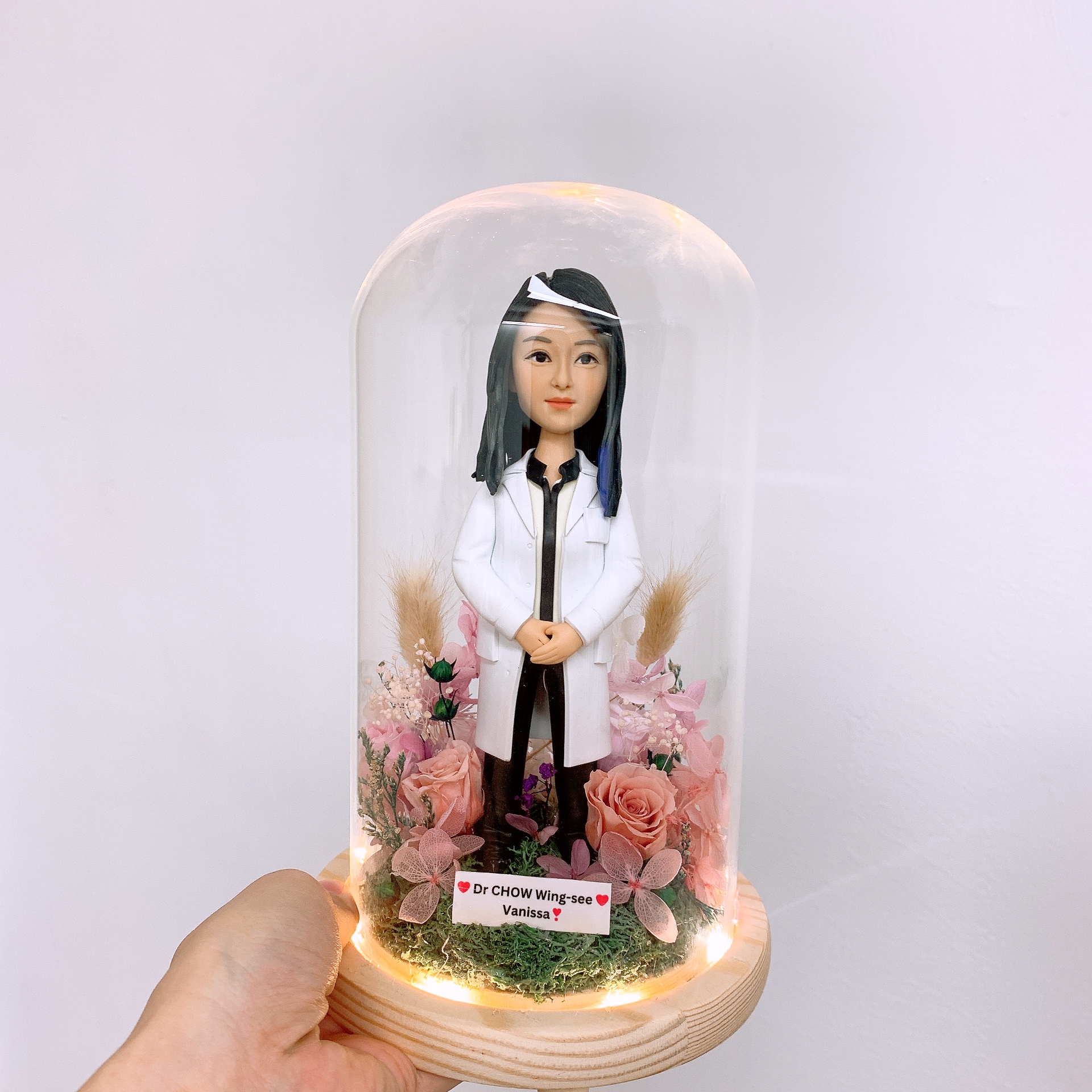 醫生公仔 永生花 玻璃燈罩
