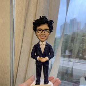 客製化西裝公仔｜金融保險從業員升職禮物
