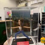 客製化公仔、Q版人像、瑜伽女孩、運動風、戰士二式、生日禮物、透明展示盒、中式背景、紀念品、手工軟陶、健康生活、專屬訂製