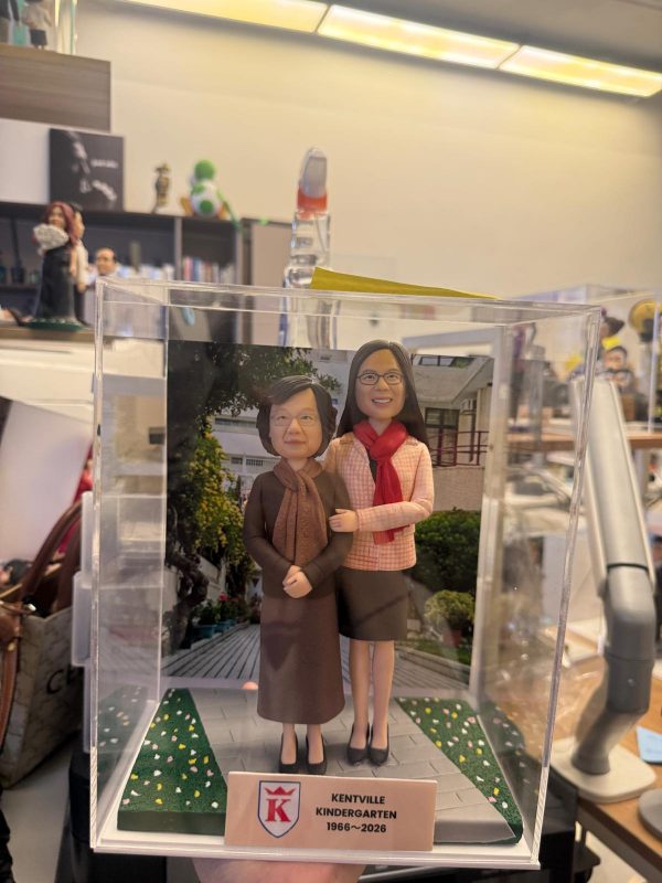 幼稚園六十周年雙人老師致敬客製公仔