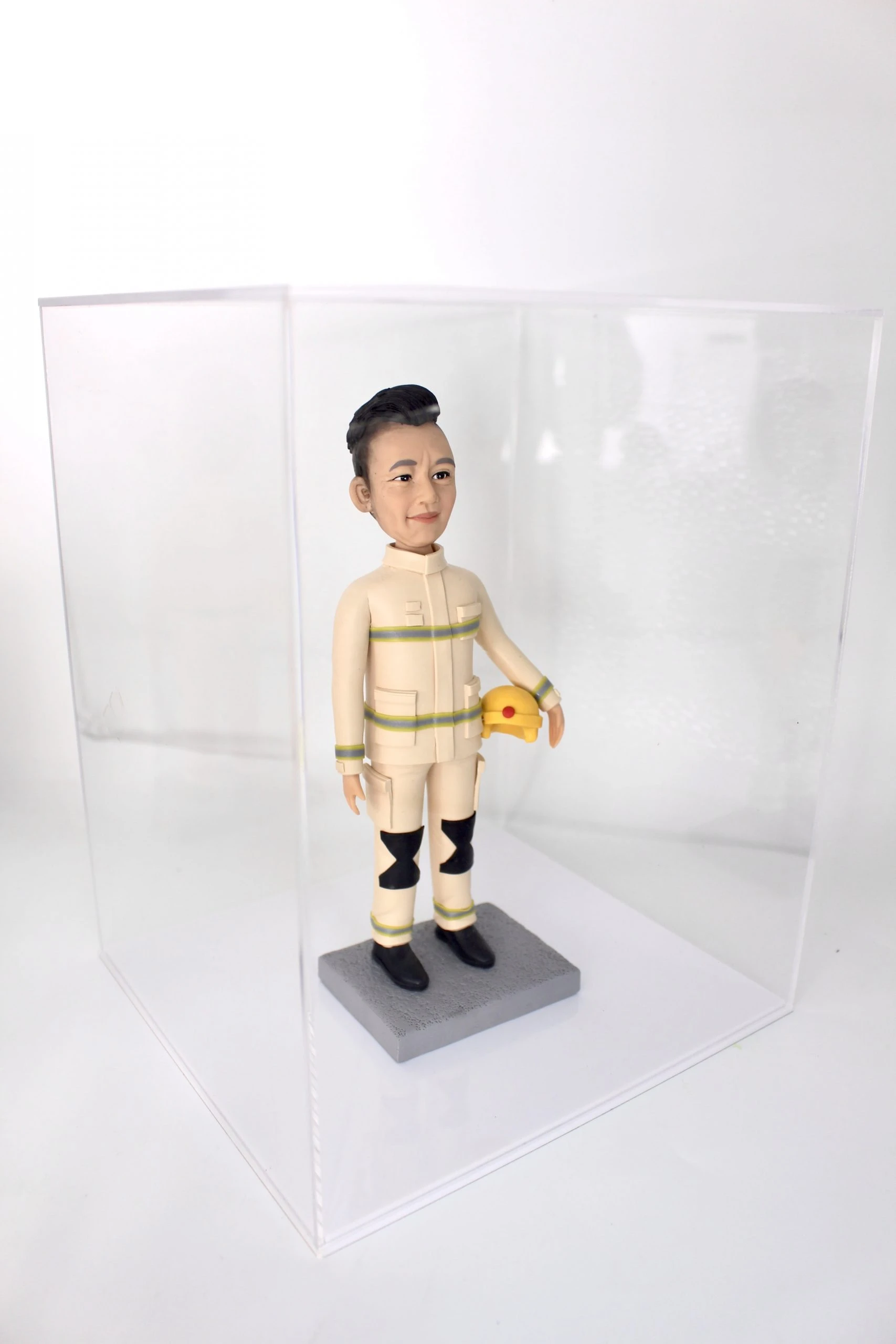 客製人像公仔透明亞加力展示盒