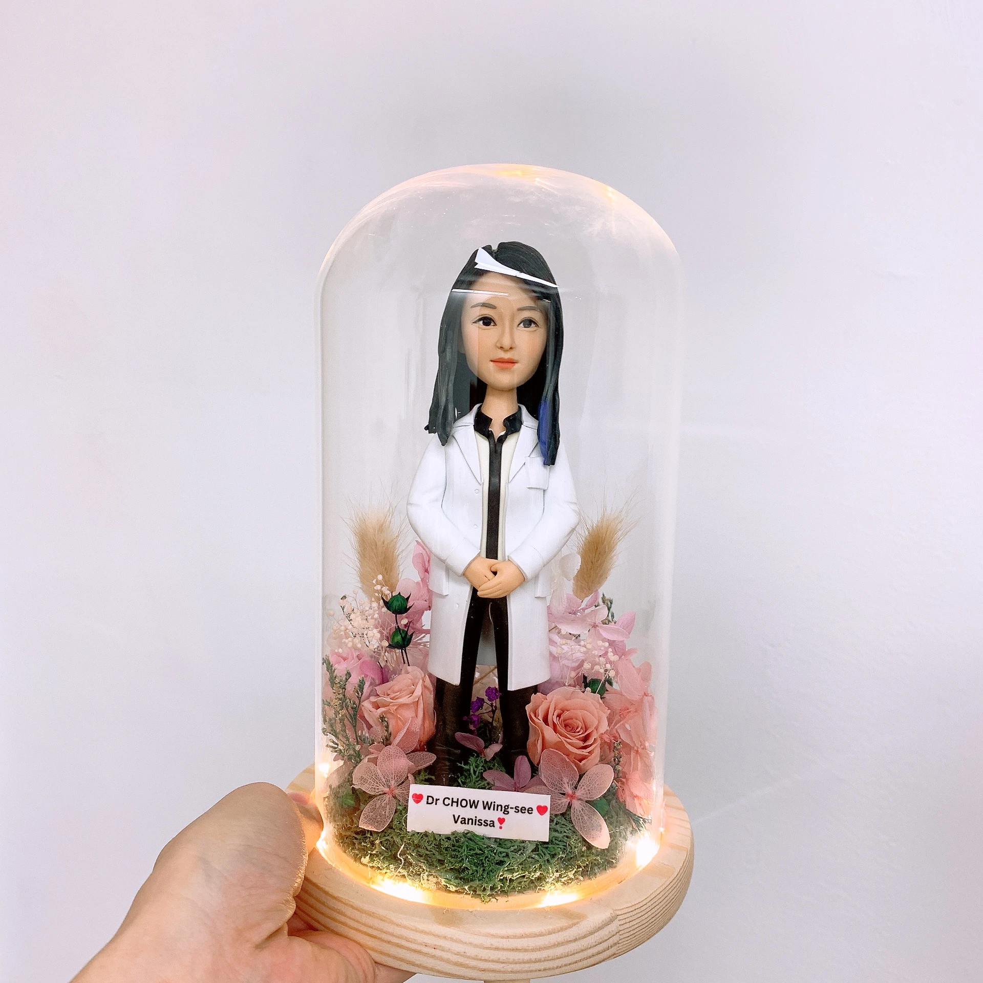 醫生公仔 永生花 玻璃燈罩