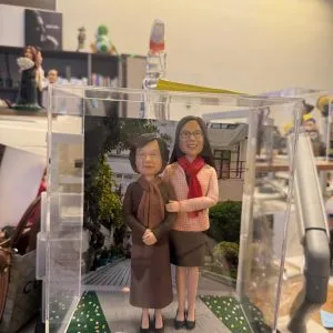 幼稚園六十周年雙人老師致敬客製公仔