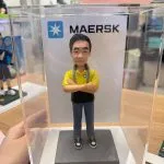 Maersk 黃黑制服職場致敬客製人像公仔連展示盒